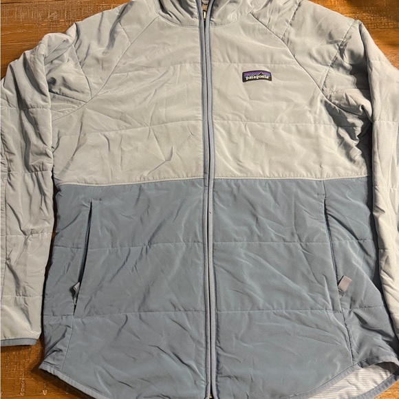 Patagonia Two-Tone Blue Women's Jacket - Picture 2 of 7